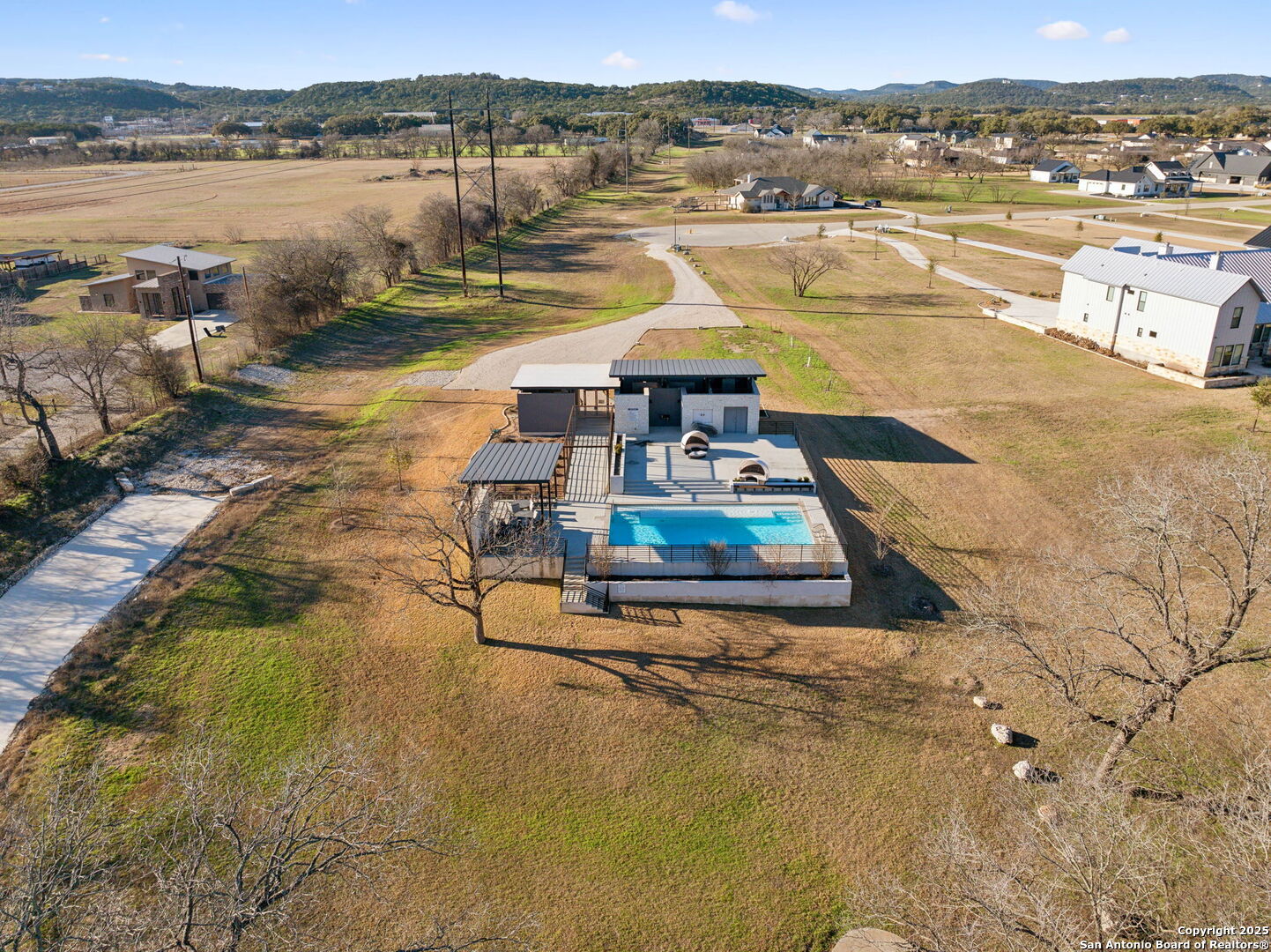 main property photo 1