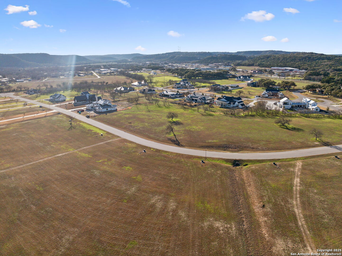 main property photo 18
