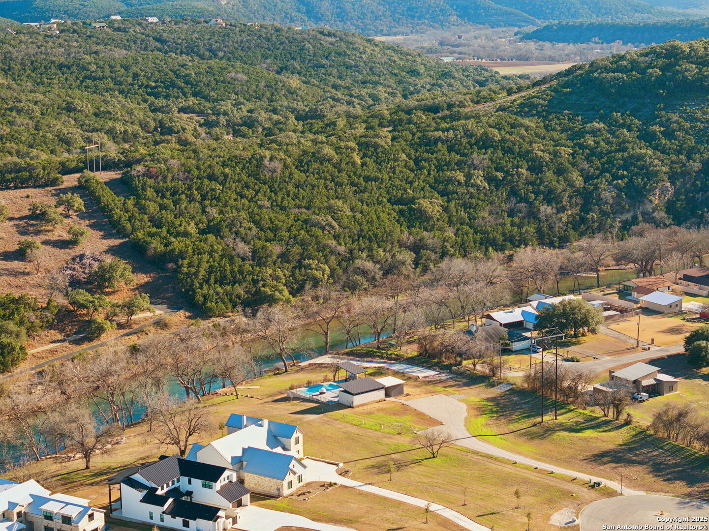 main property photo 21