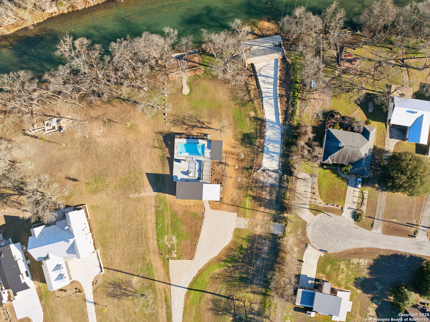 main property photo 22