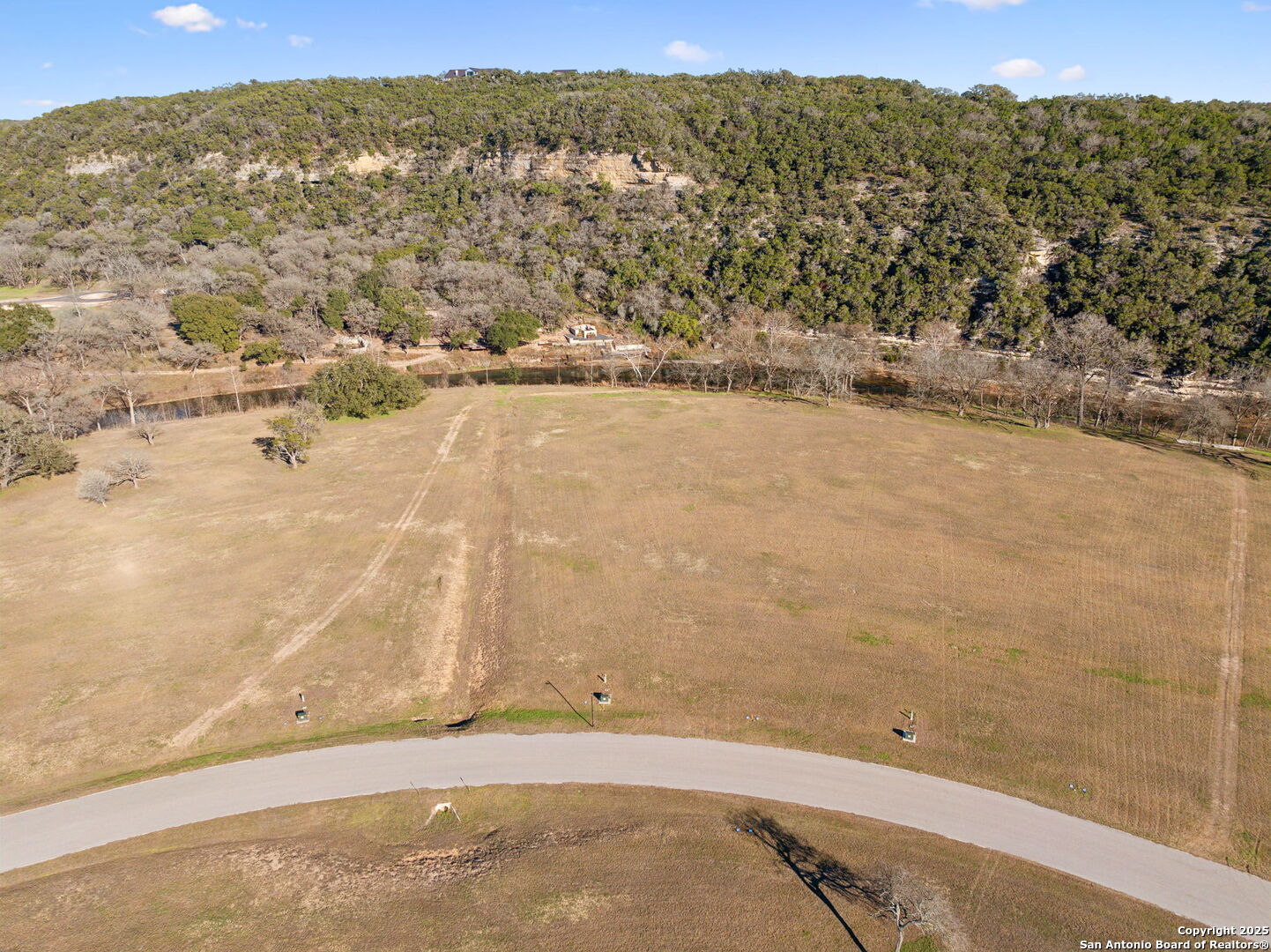 main property photo 6