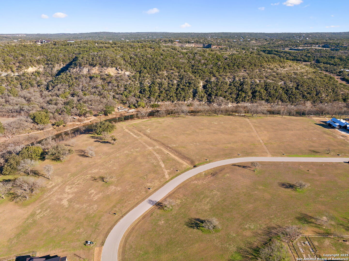 main property photo 7