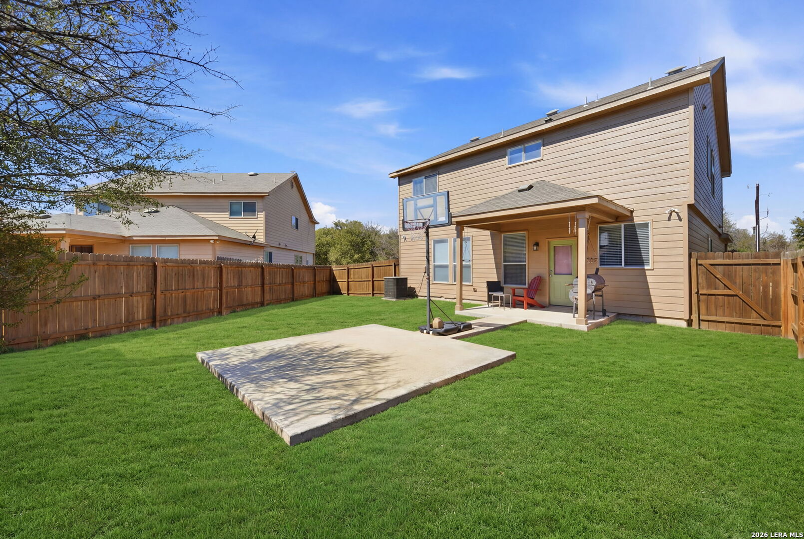 main property photo 20