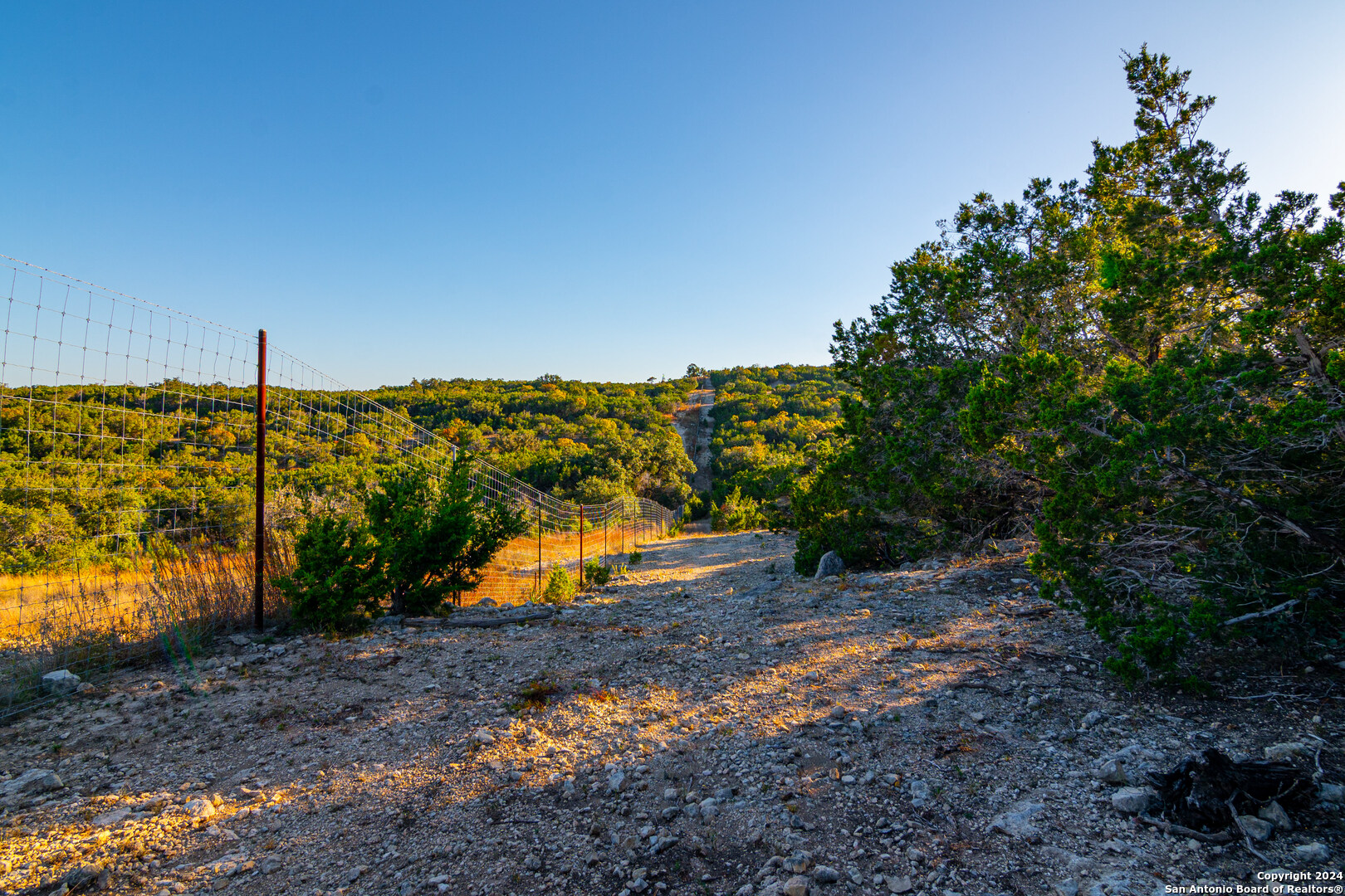 main property photo 10