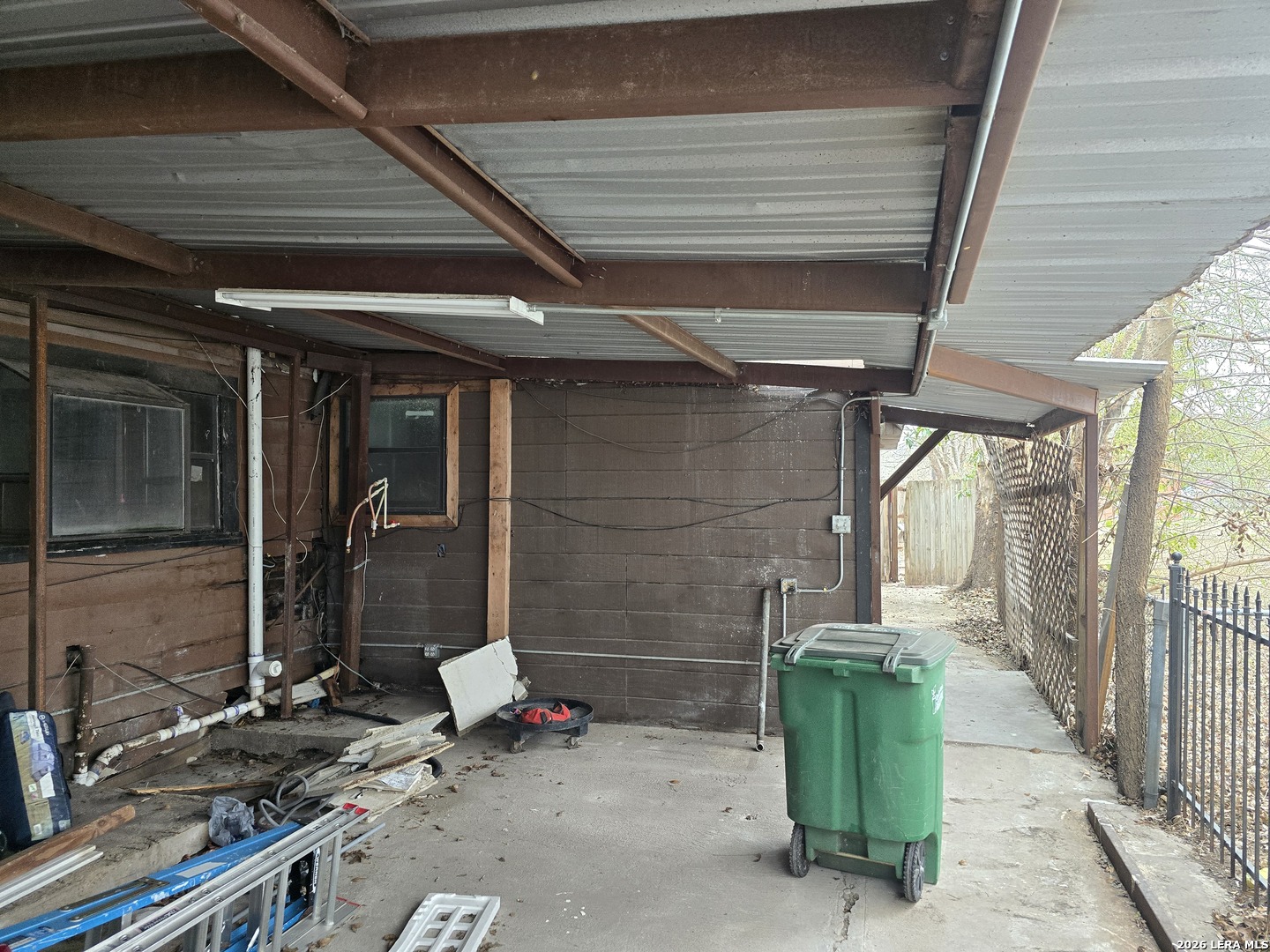 main property photo 18