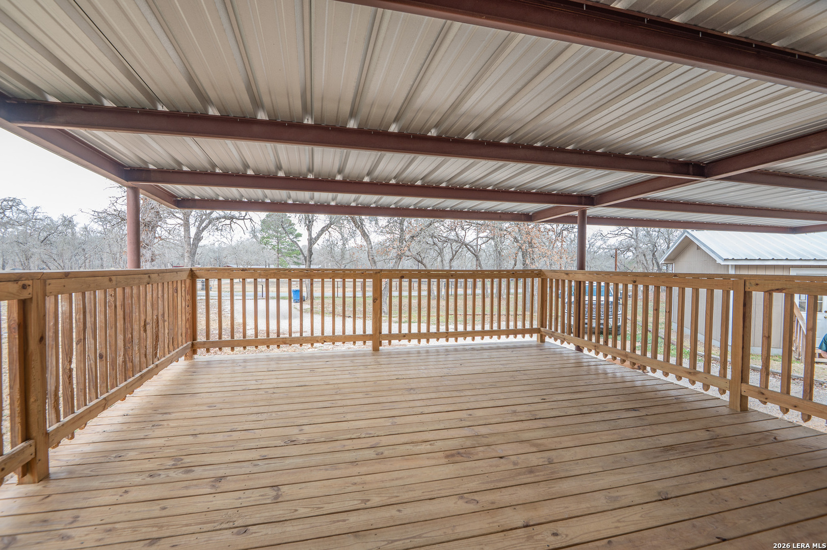 main property photo 23