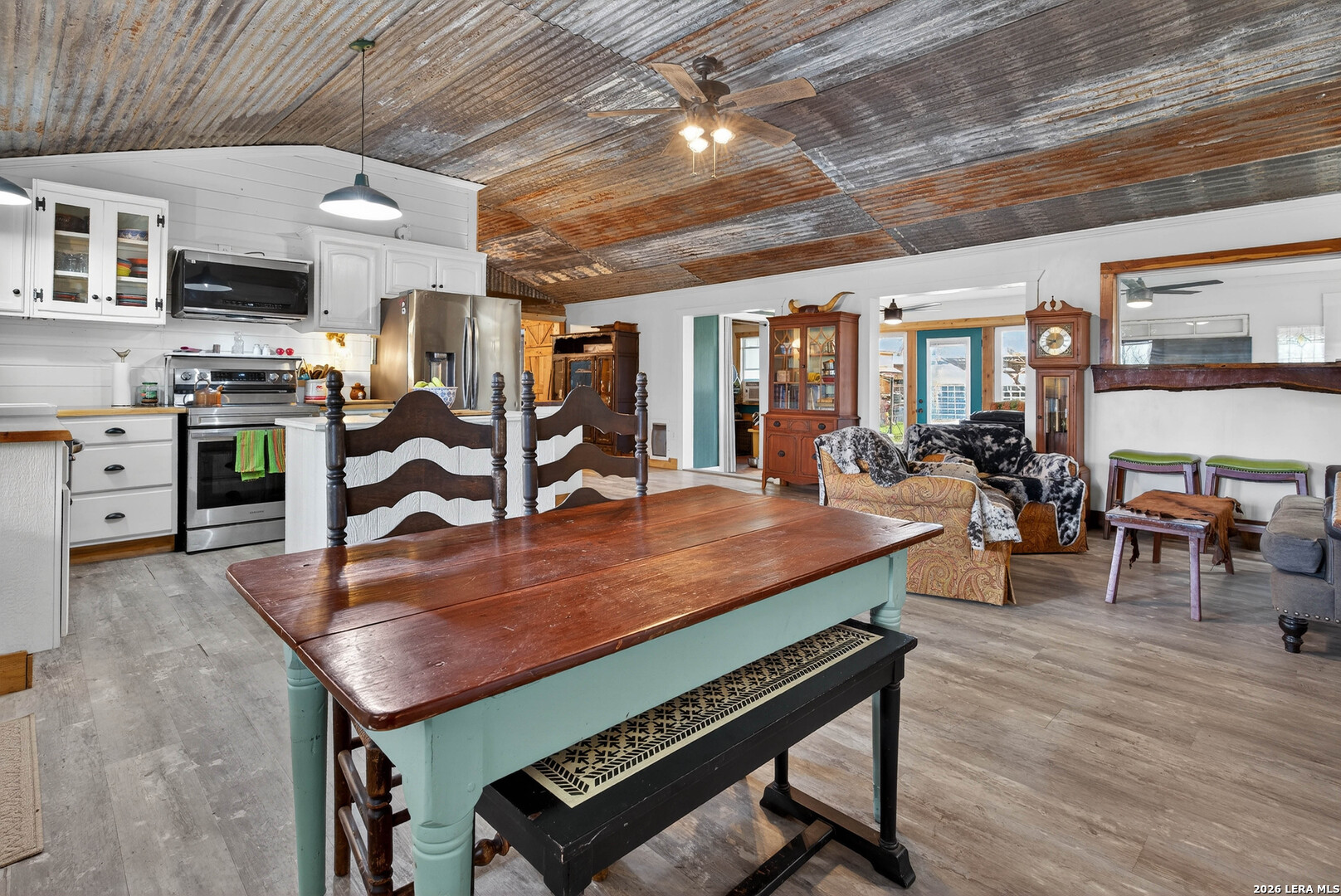 main property photo 12