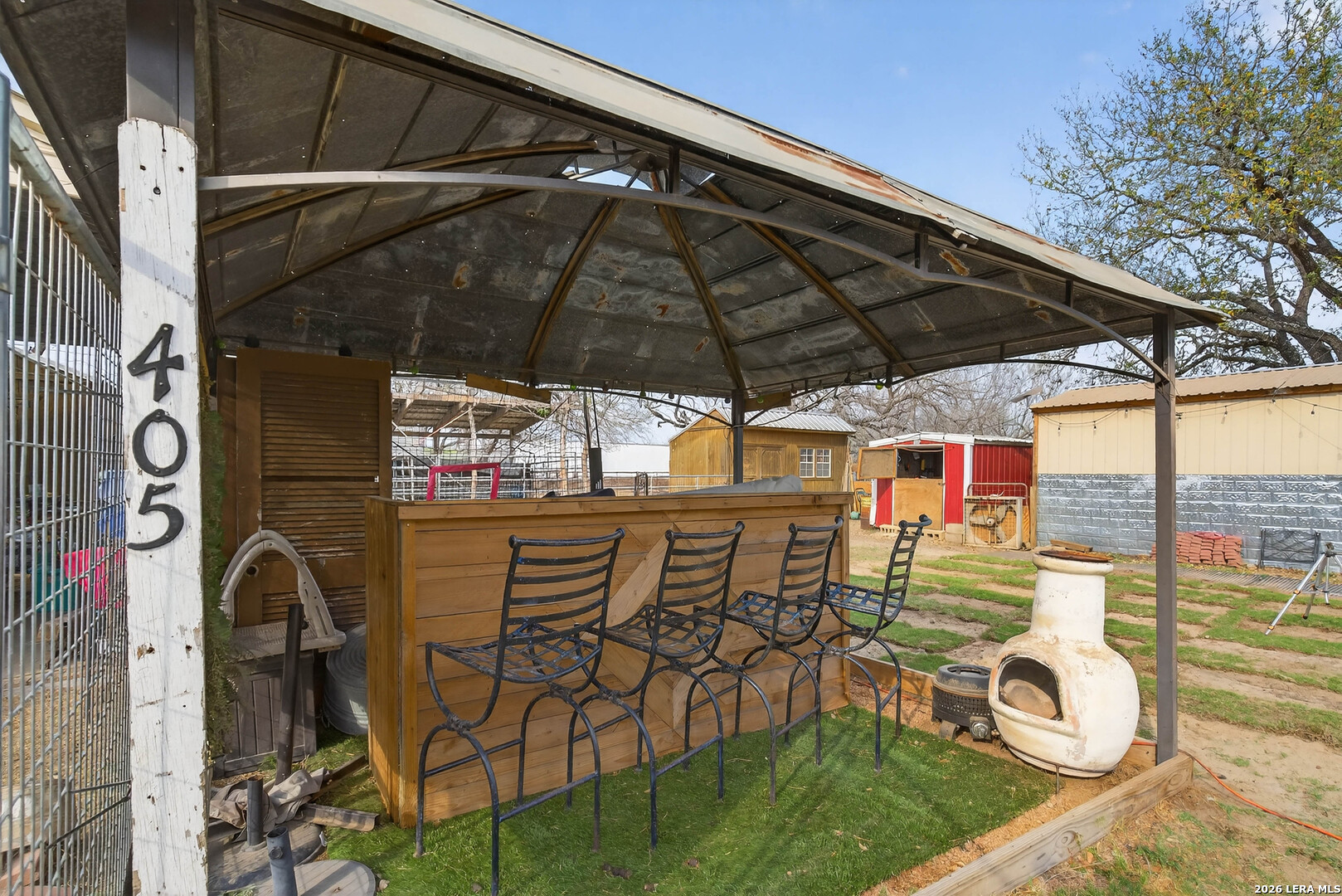 main property photo 40
