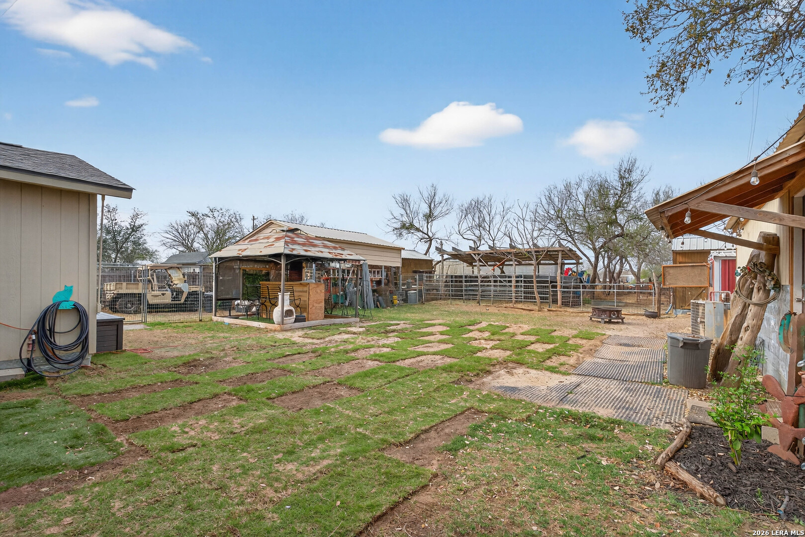 main property photo 45
