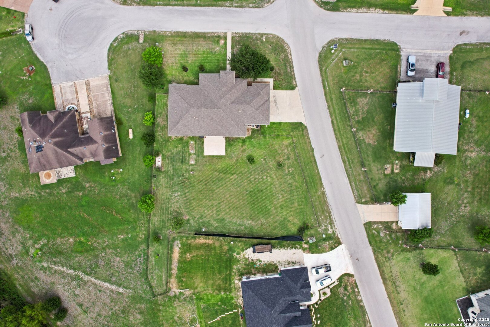 main property photo 48
