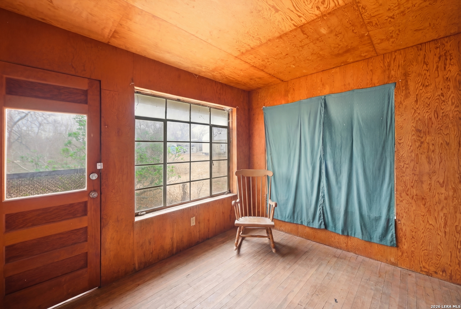 main property photo 23