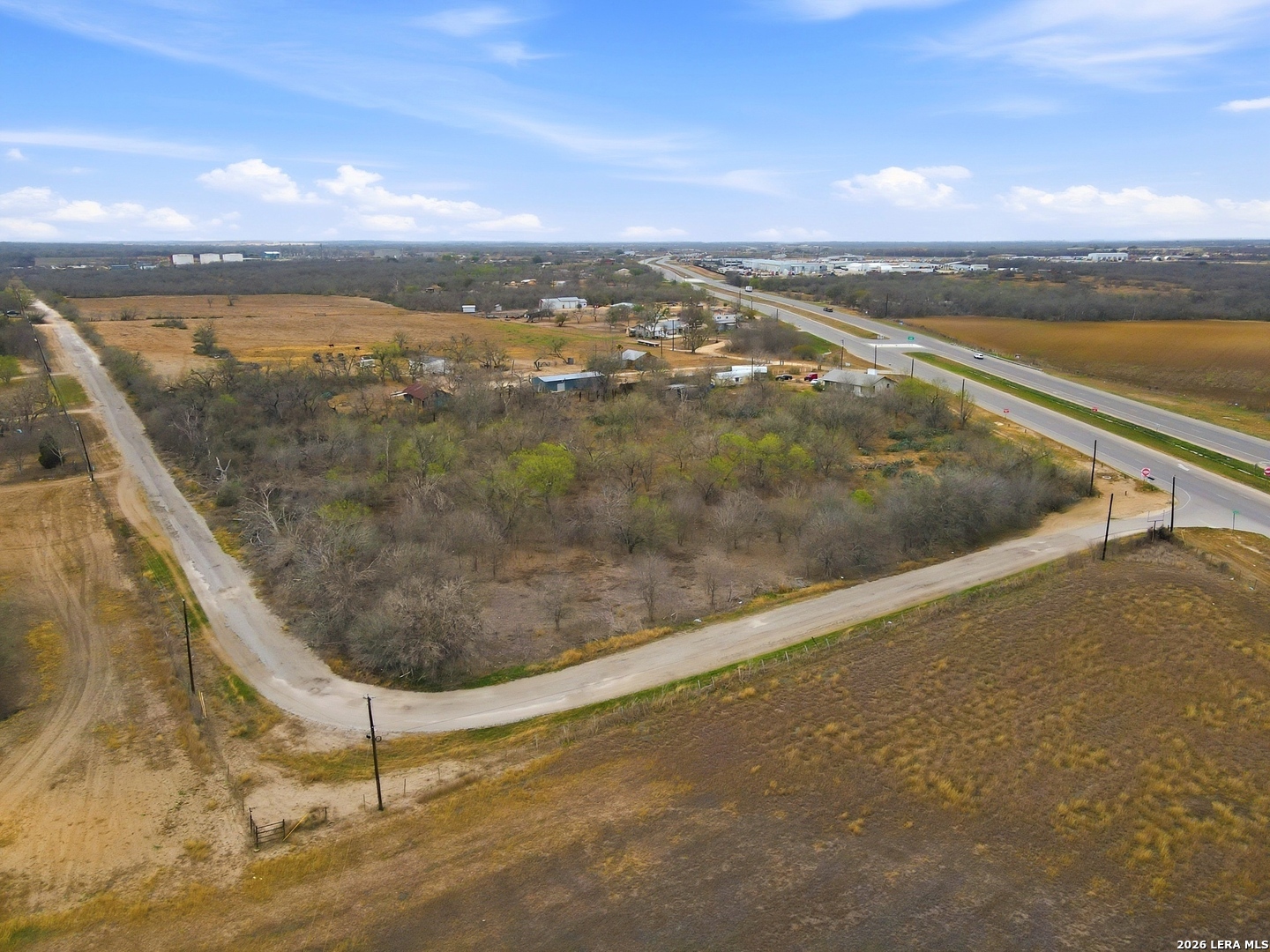 main property photo 3