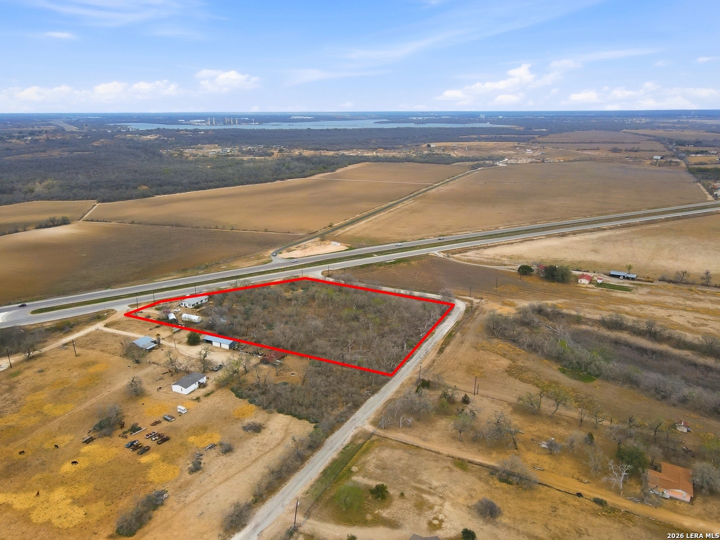 main property photo 9