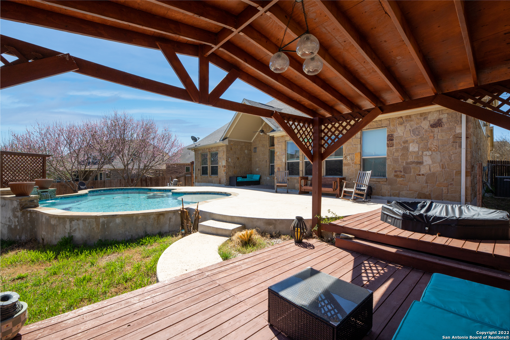 main property photo 27