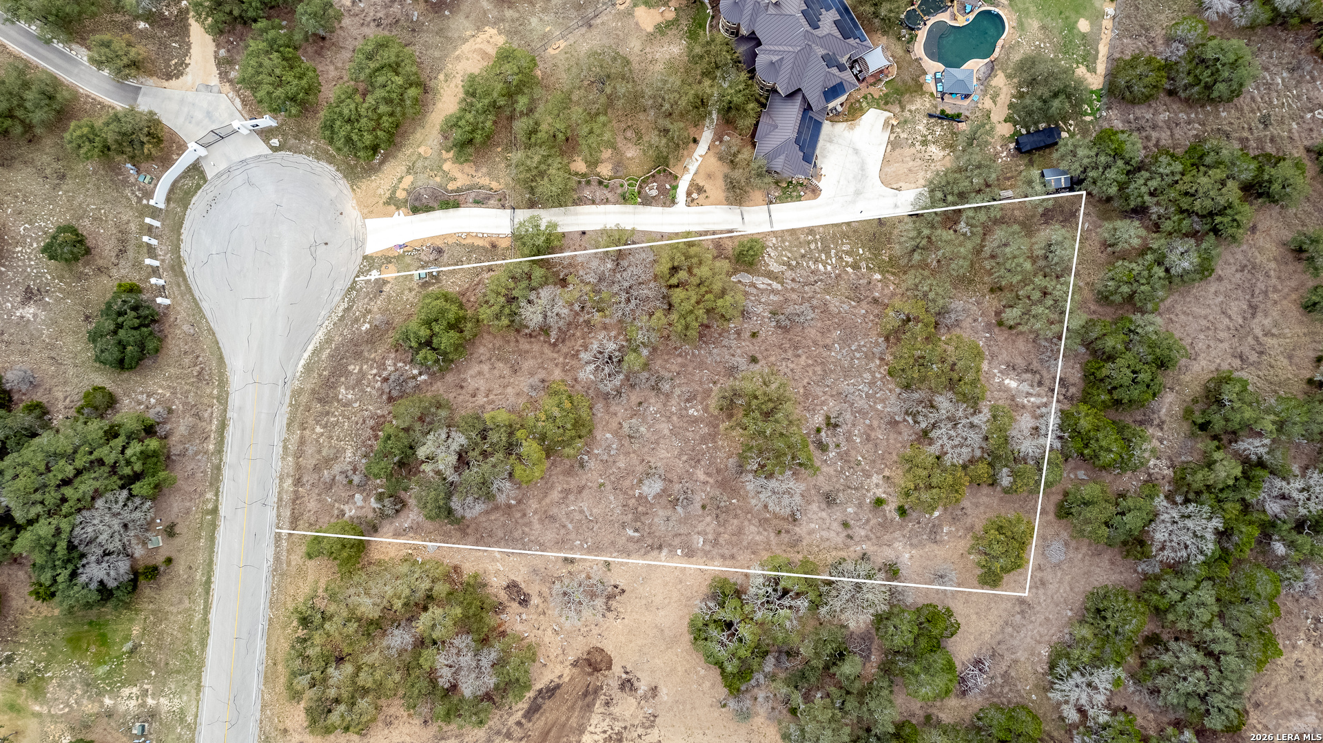 main property photo 16