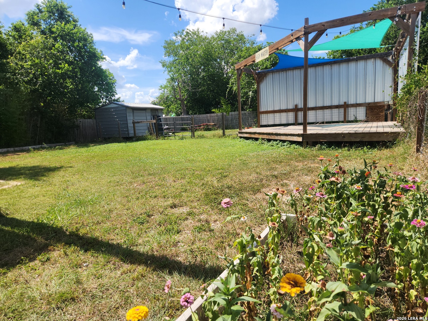 main property photo 16