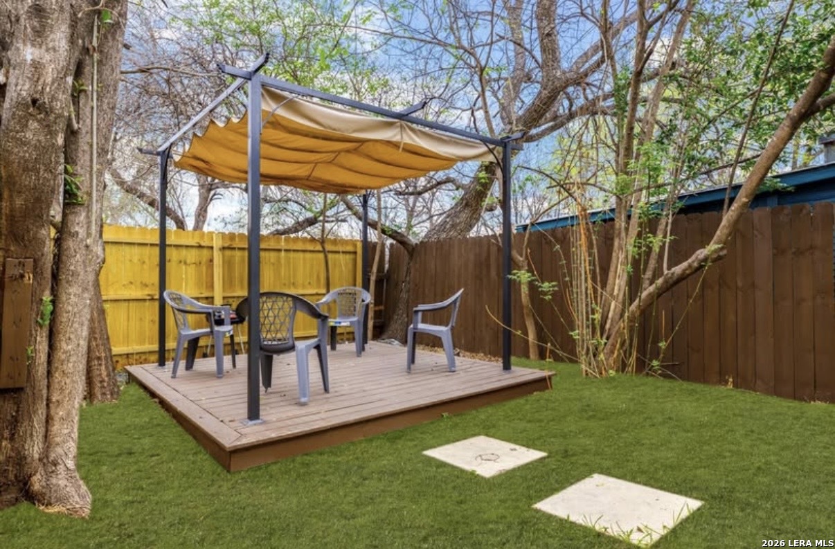 main property photo 9