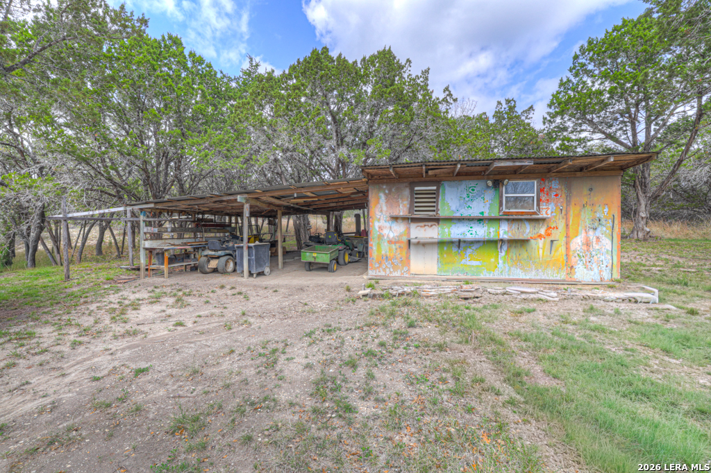 main property photo 30