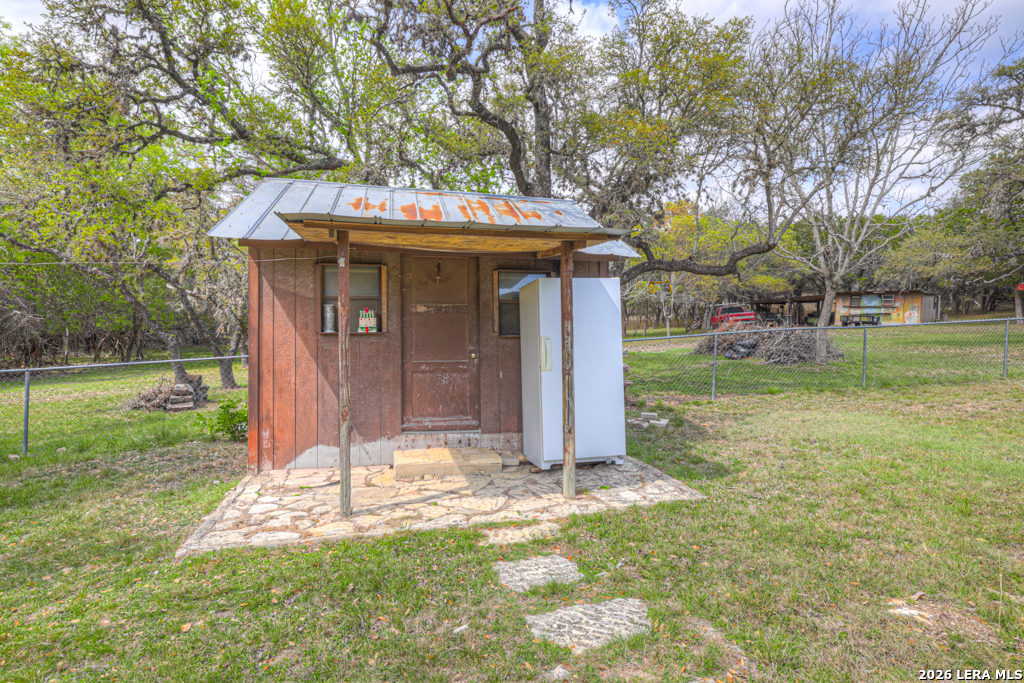 main property photo 31