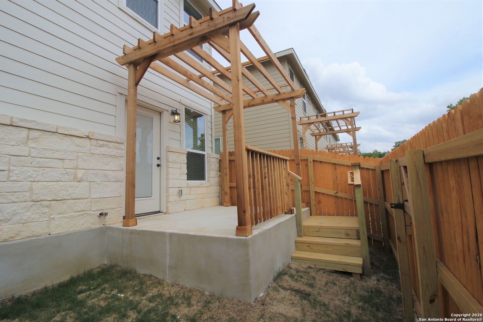 main property photo 21