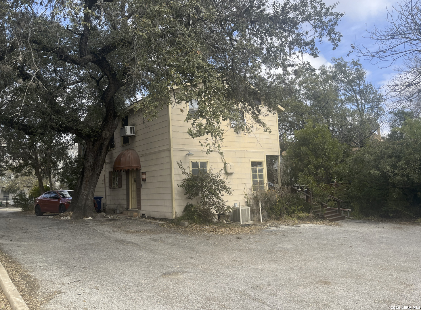 main property photo 27