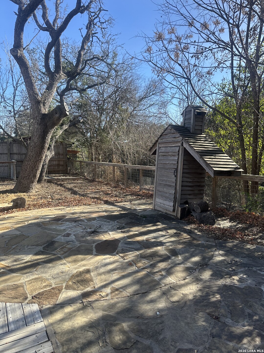 main property photo 12