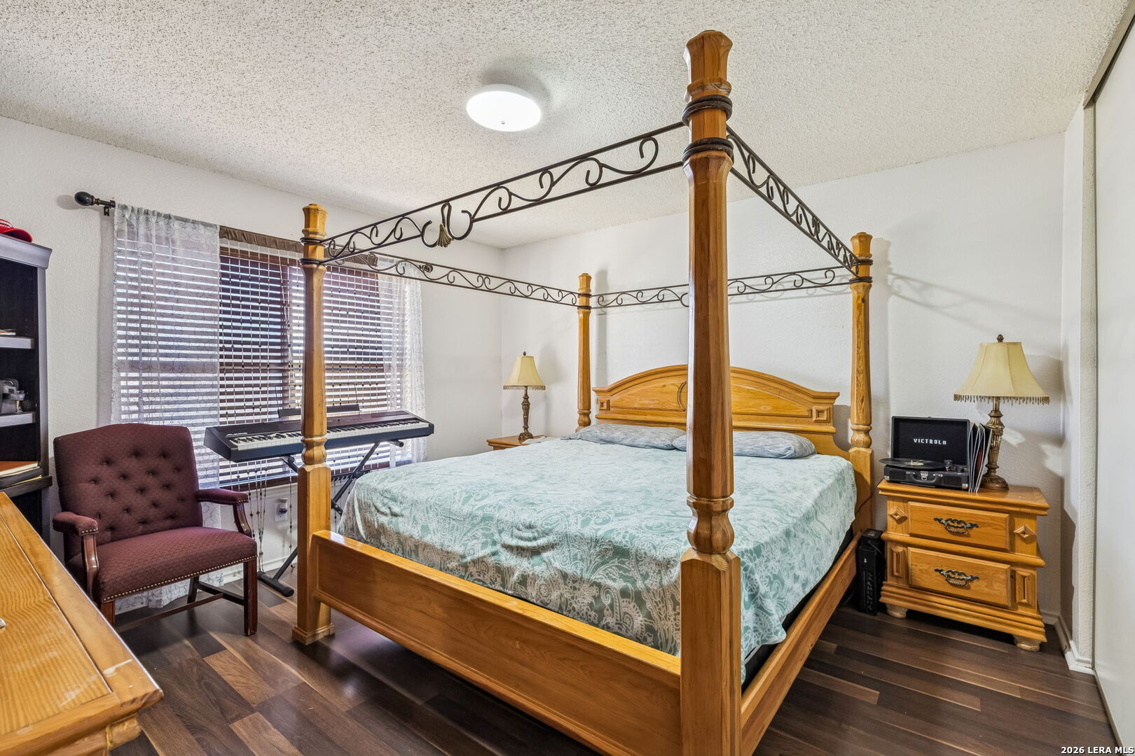 main property photo 24
