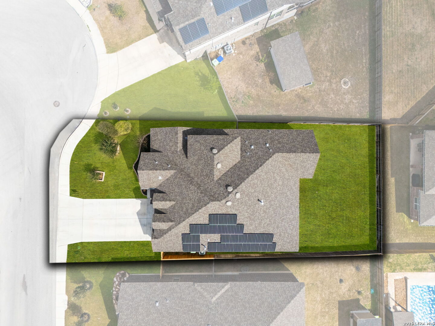 main property photo 37