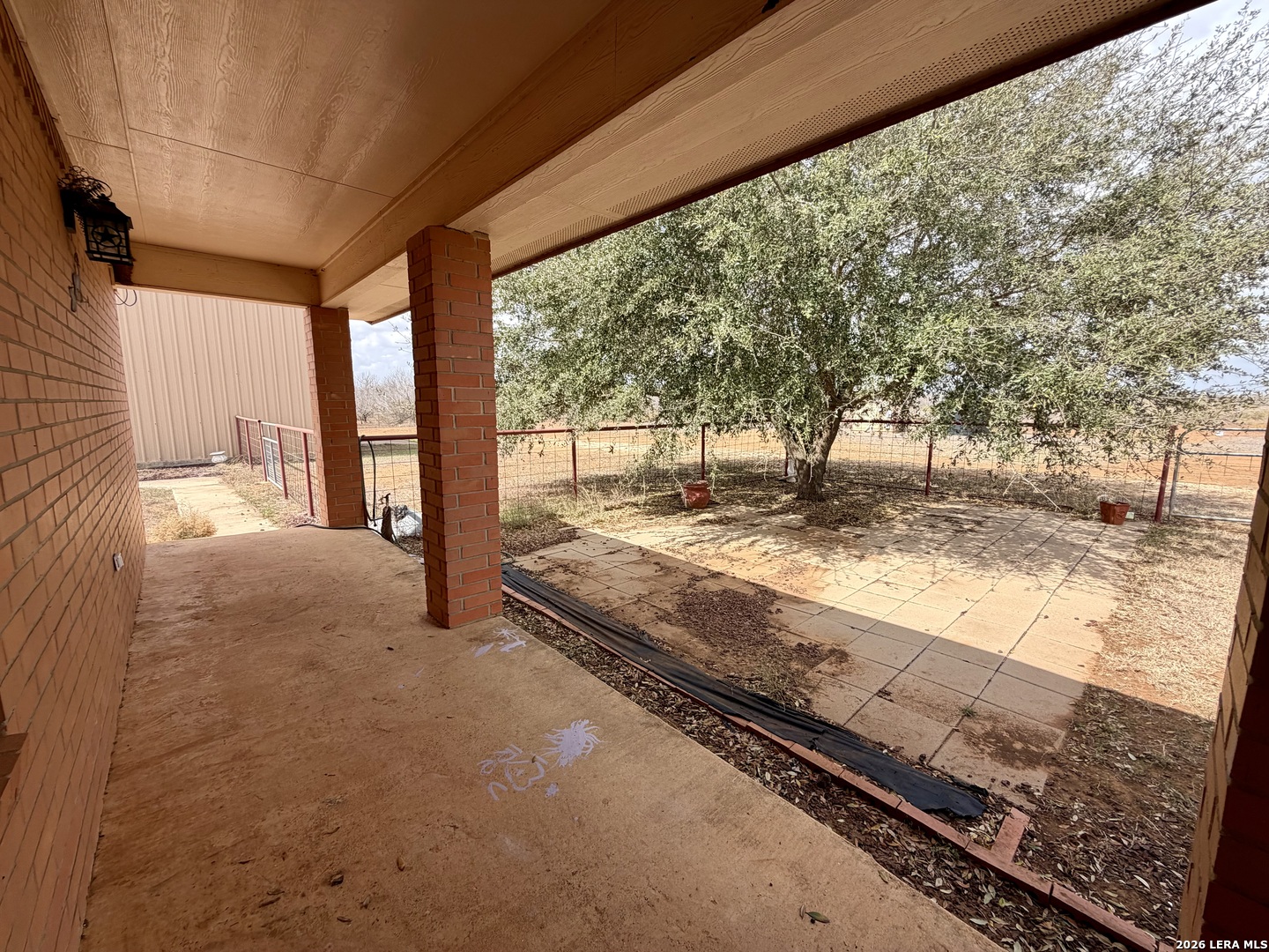 main property photo 27