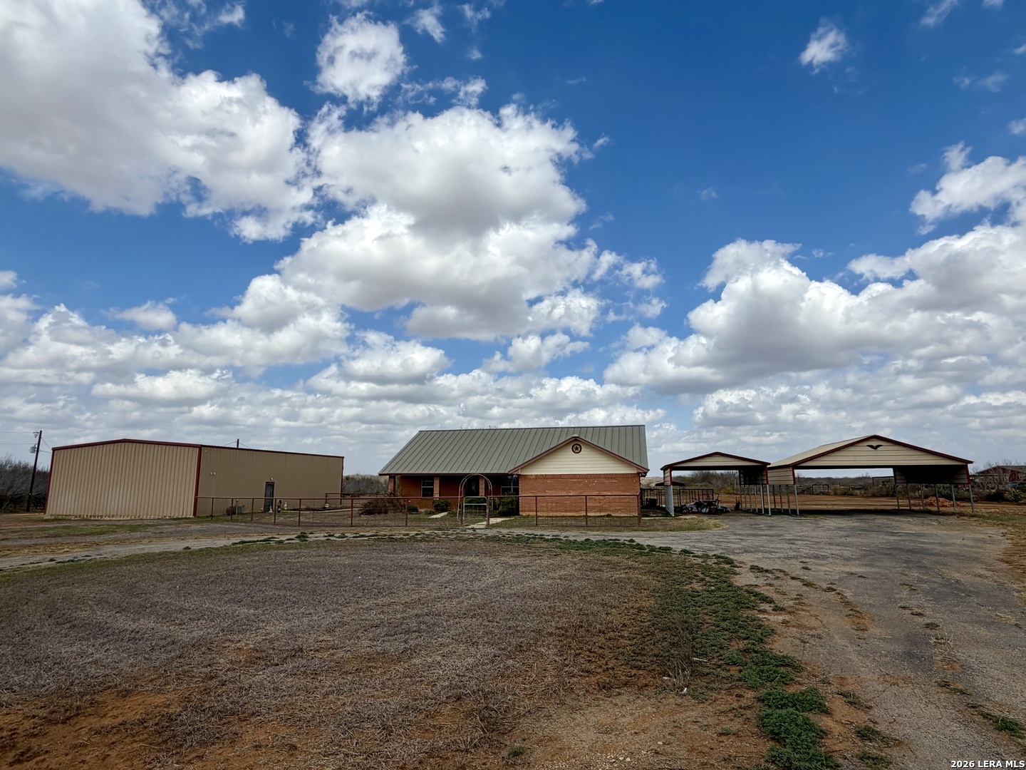 main property photo 3