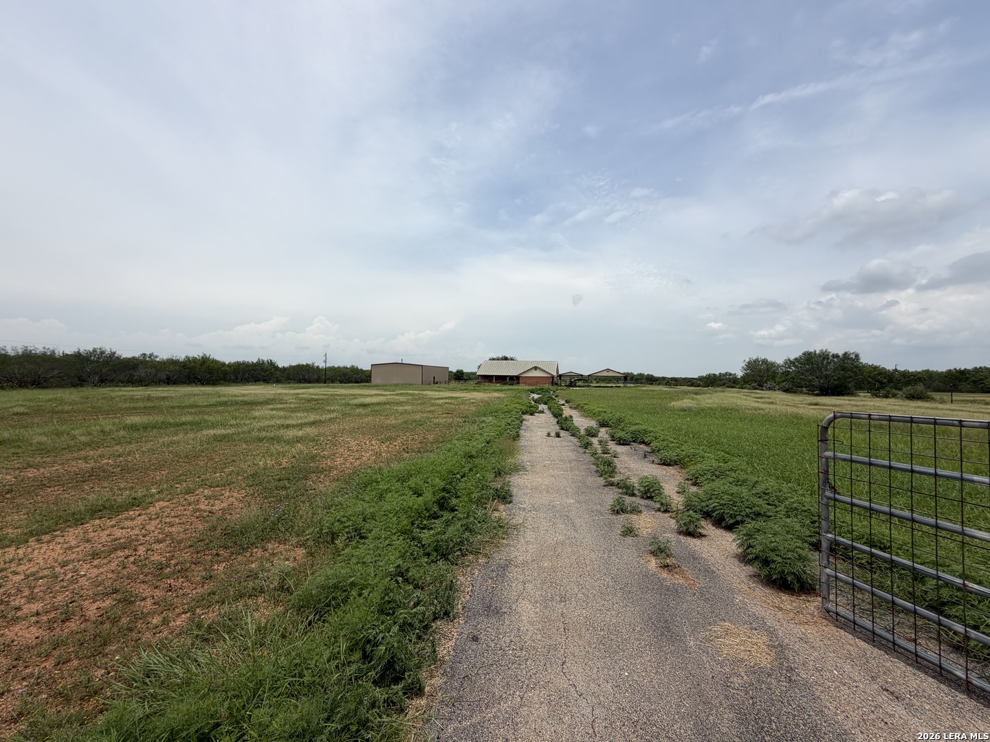 main property photo 41
