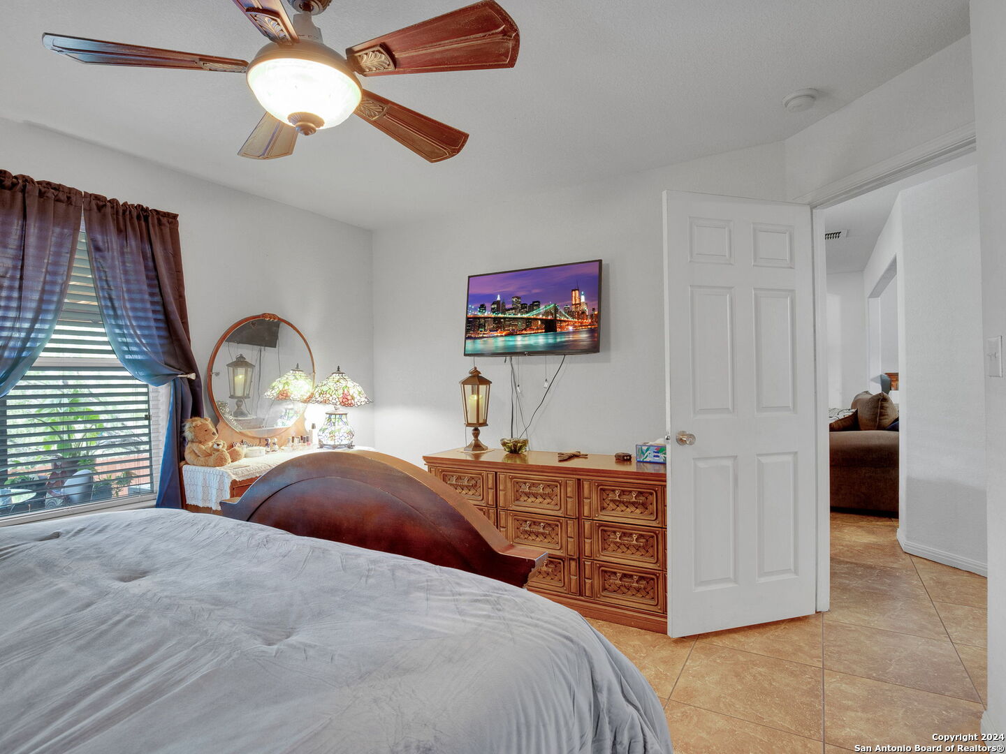 main property photo 33