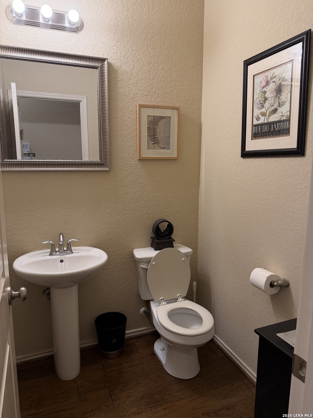 main property photo 17
