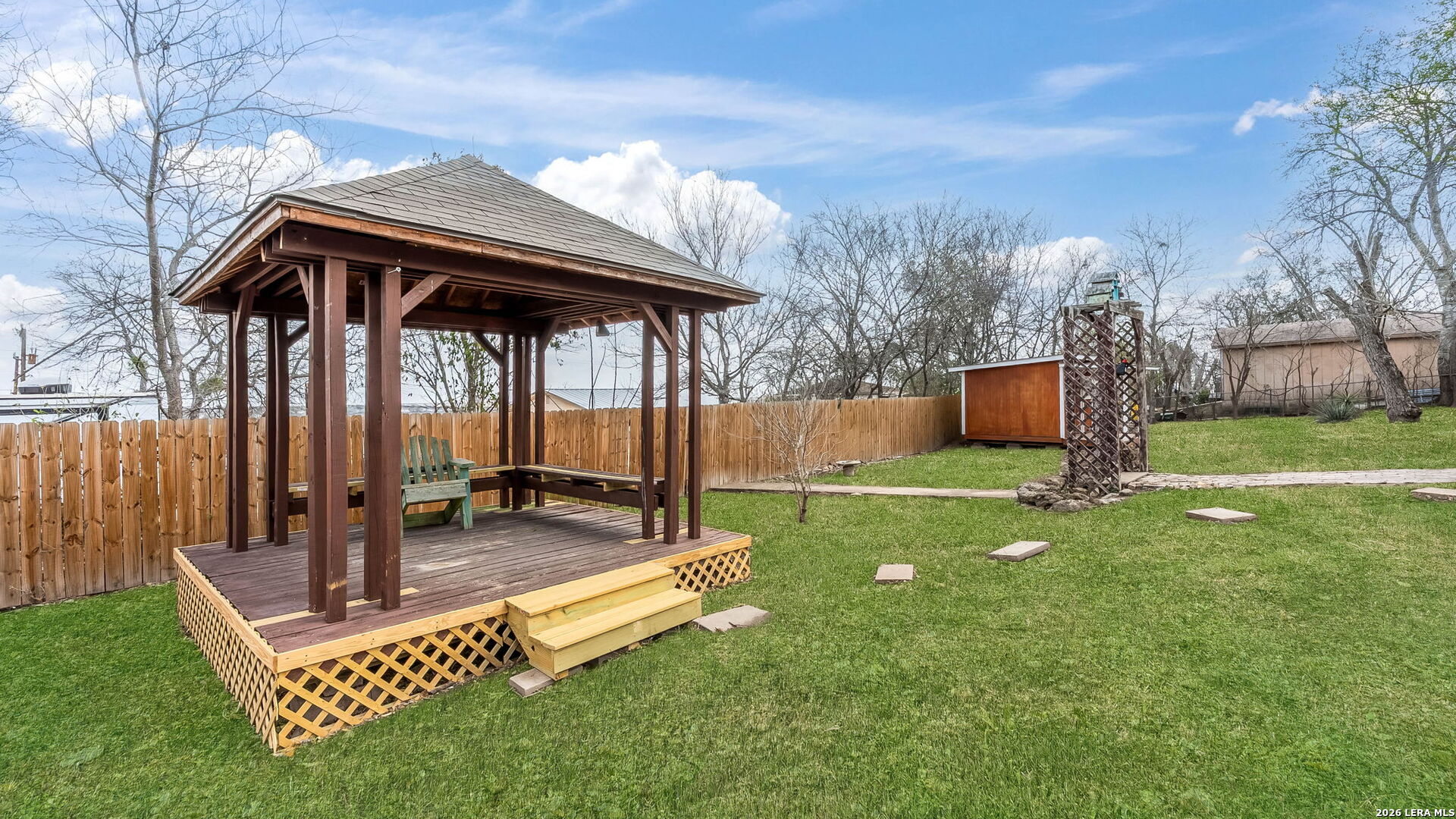 main property photo 19