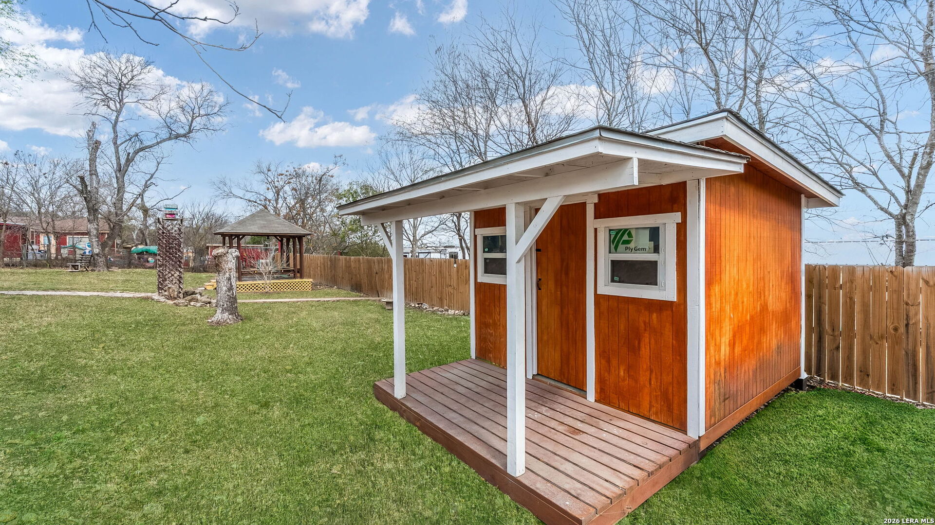main property photo 20