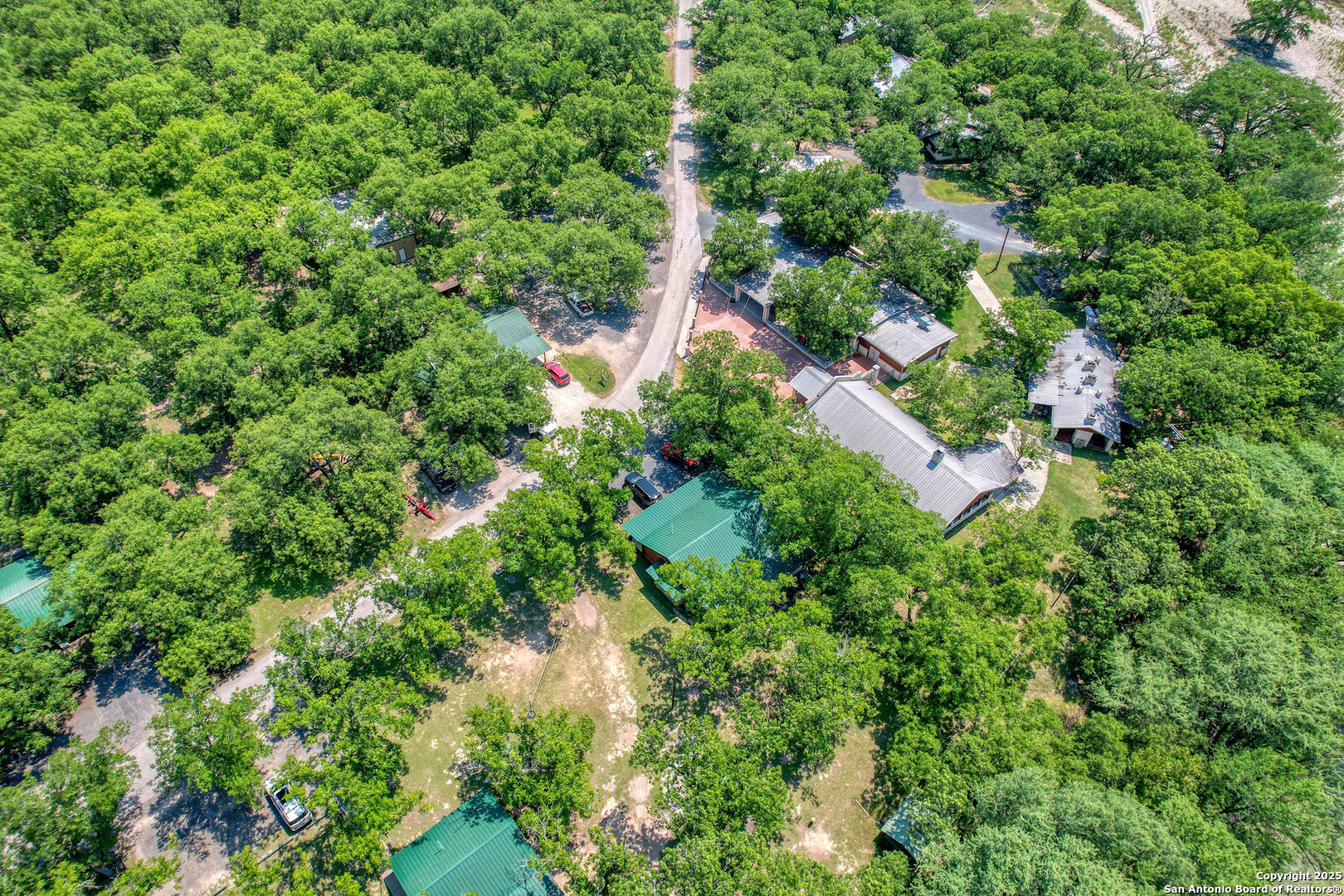 main property photo 28