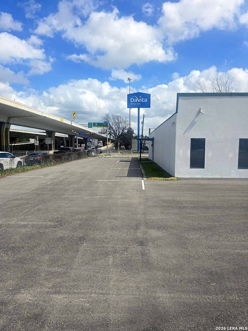 main property photo 16