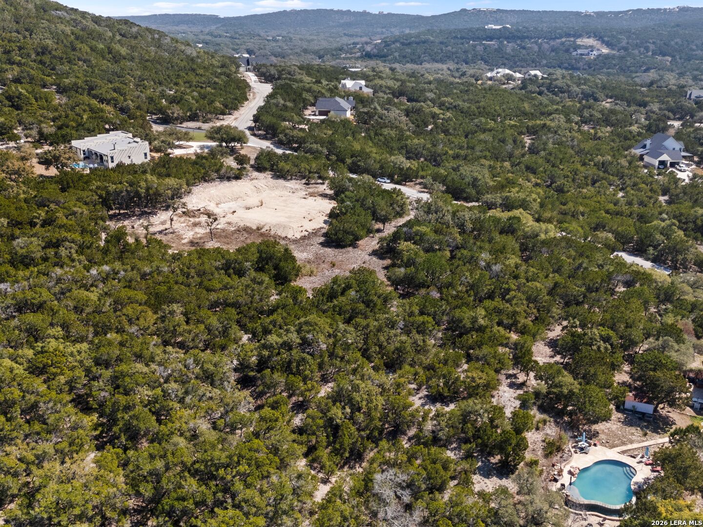 main property photo 14
