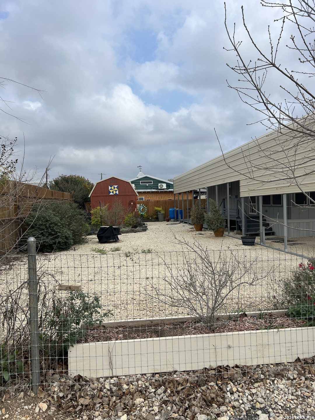 main property photo 25