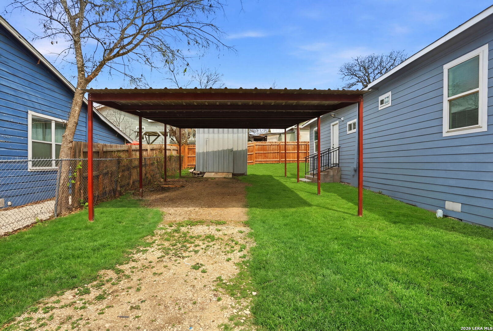 main property photo 16