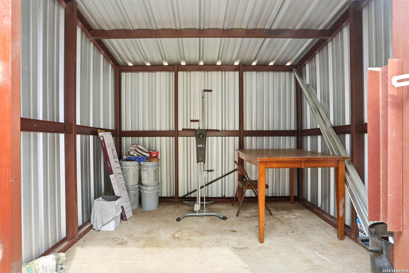 main property photo 17
