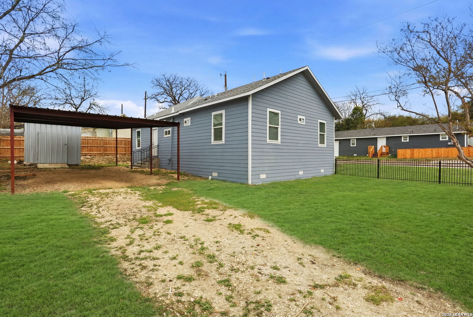 main property photo 20