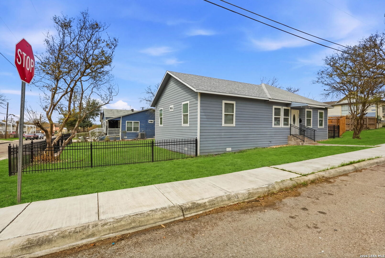 main property photo 21