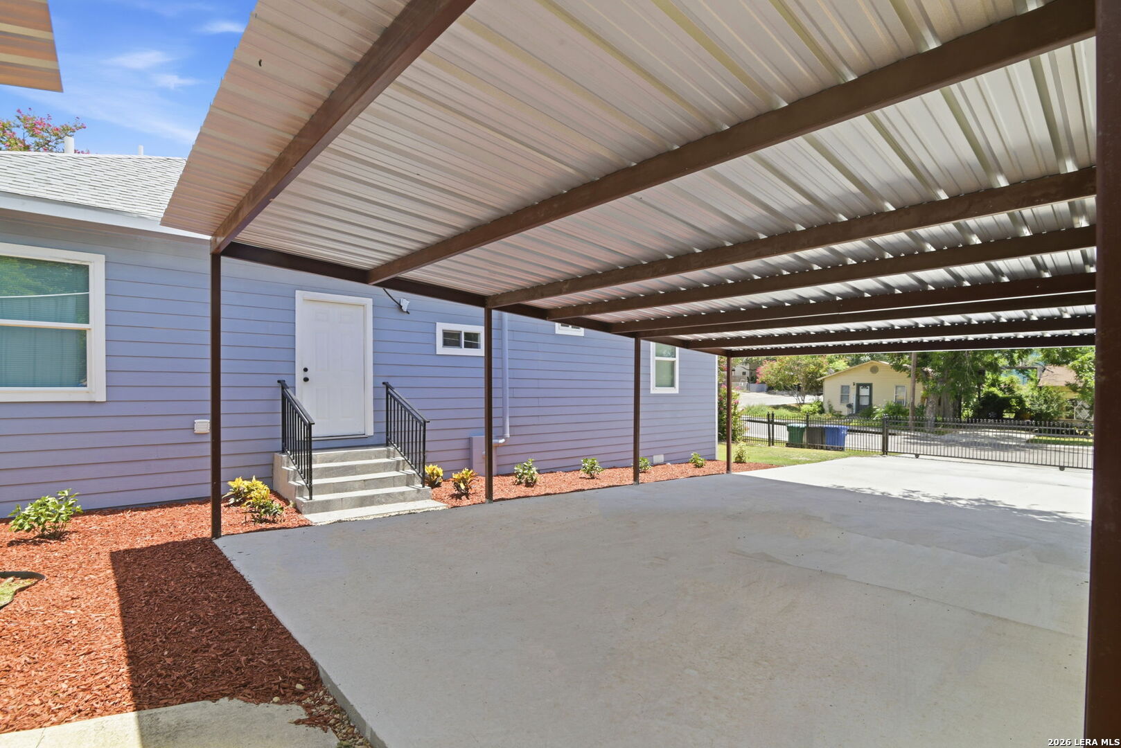 main property photo 24