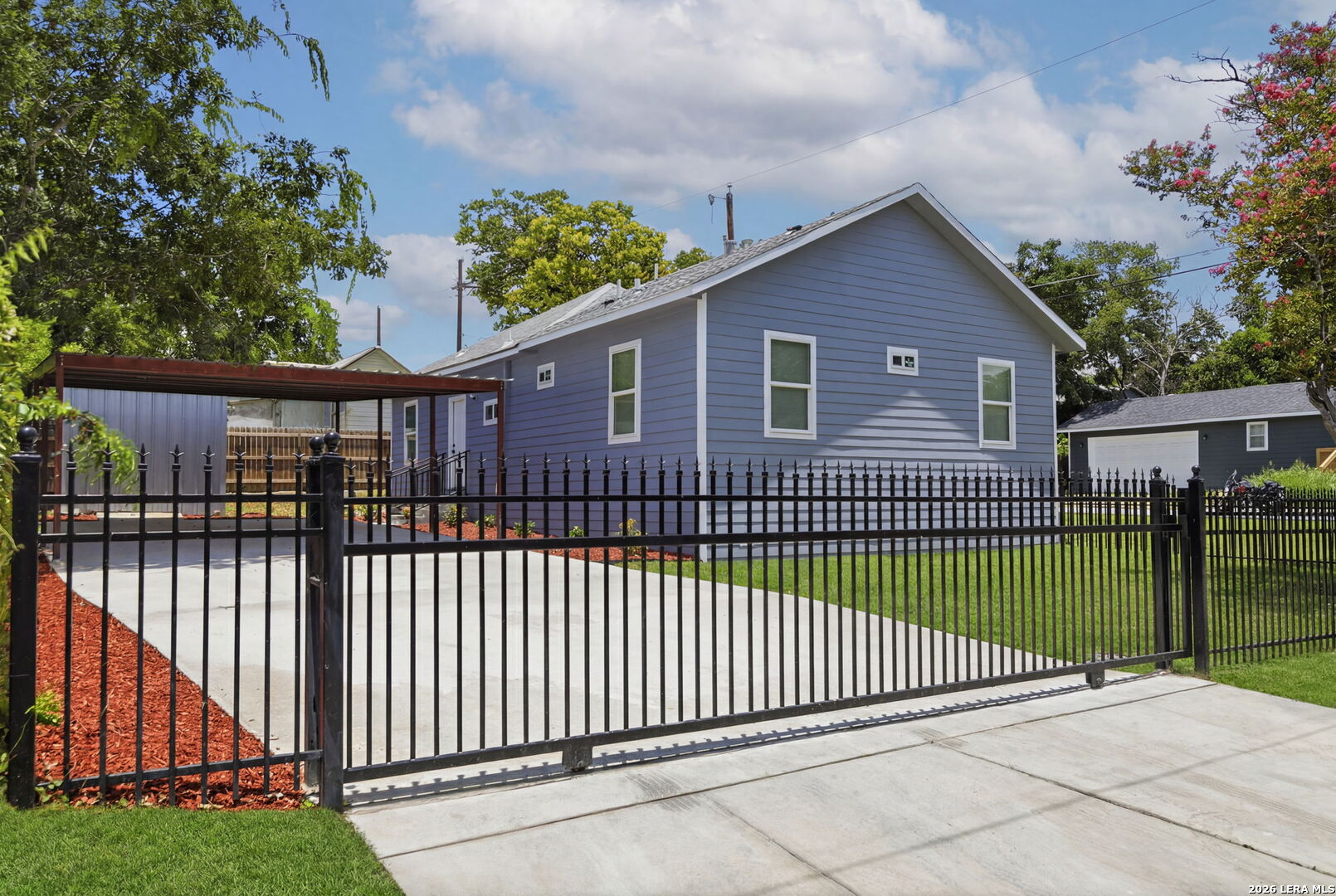 main property photo 25