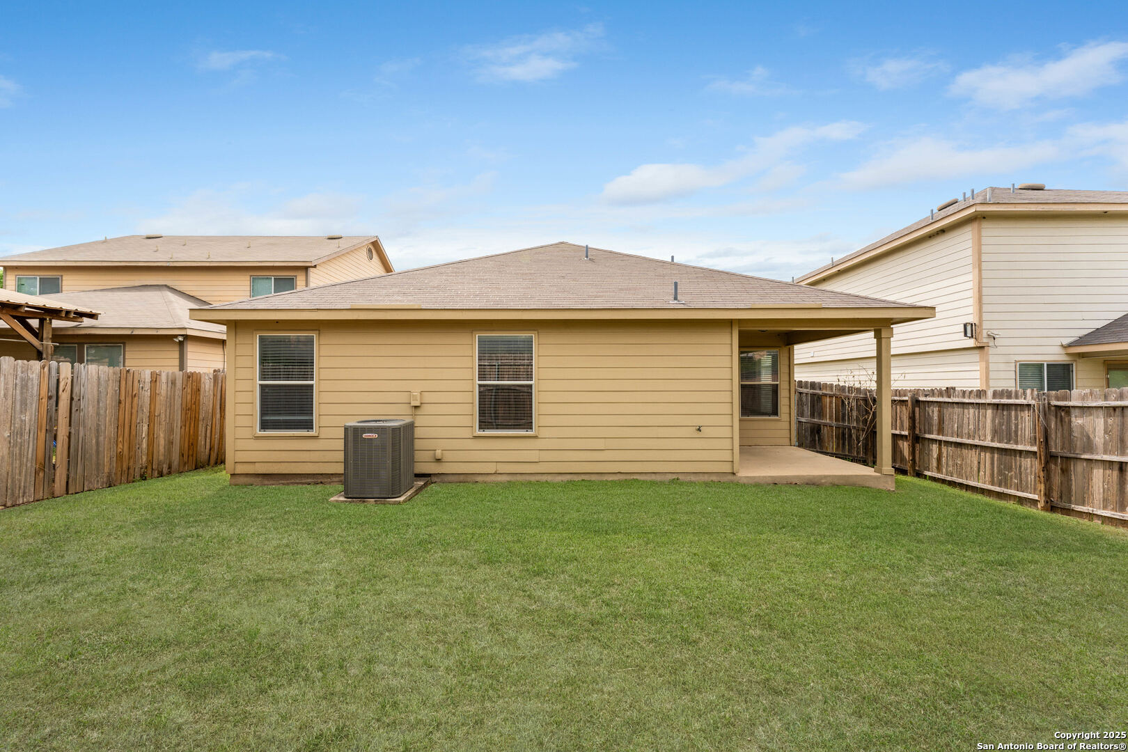 main property photo 11