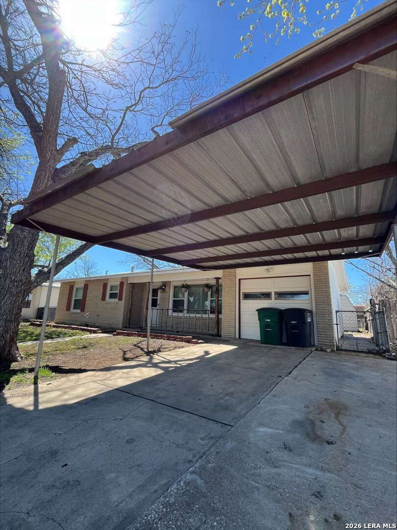 main property photo 4