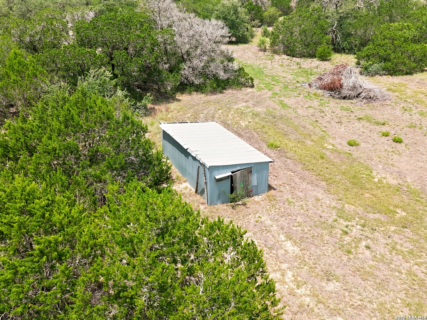 main property photo 29