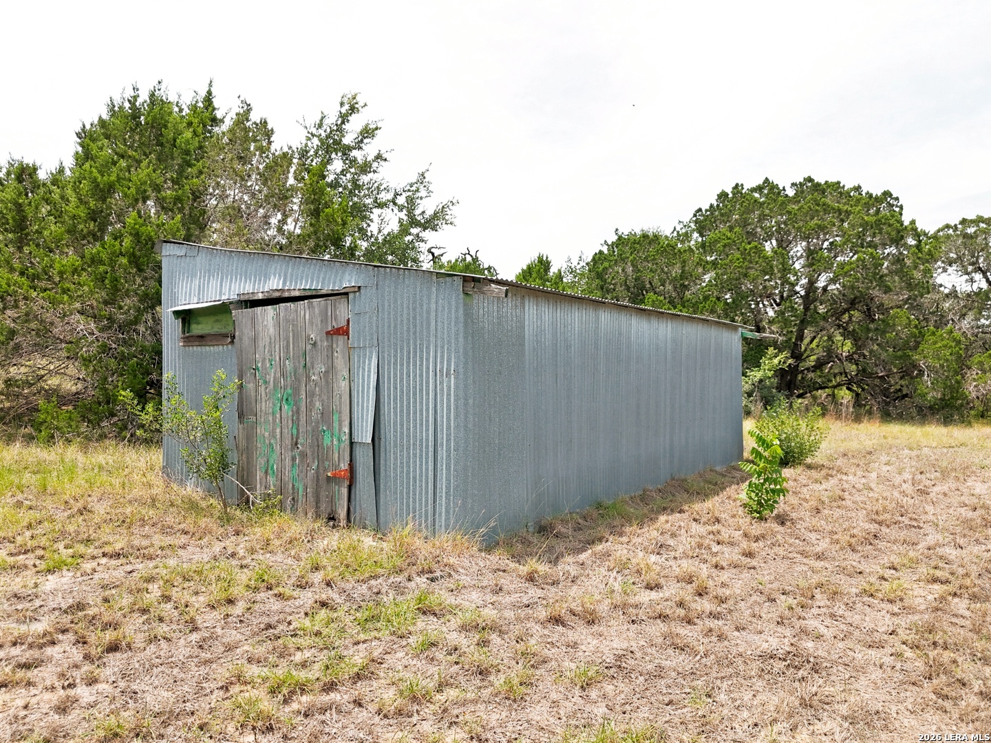 main property photo 33