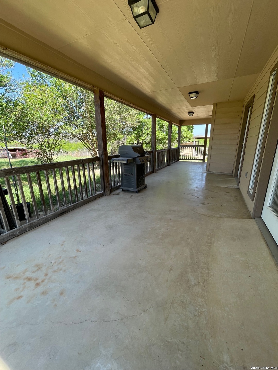 main property photo 34